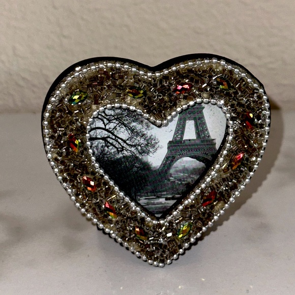 Other - Beaded Heart Picture Frame